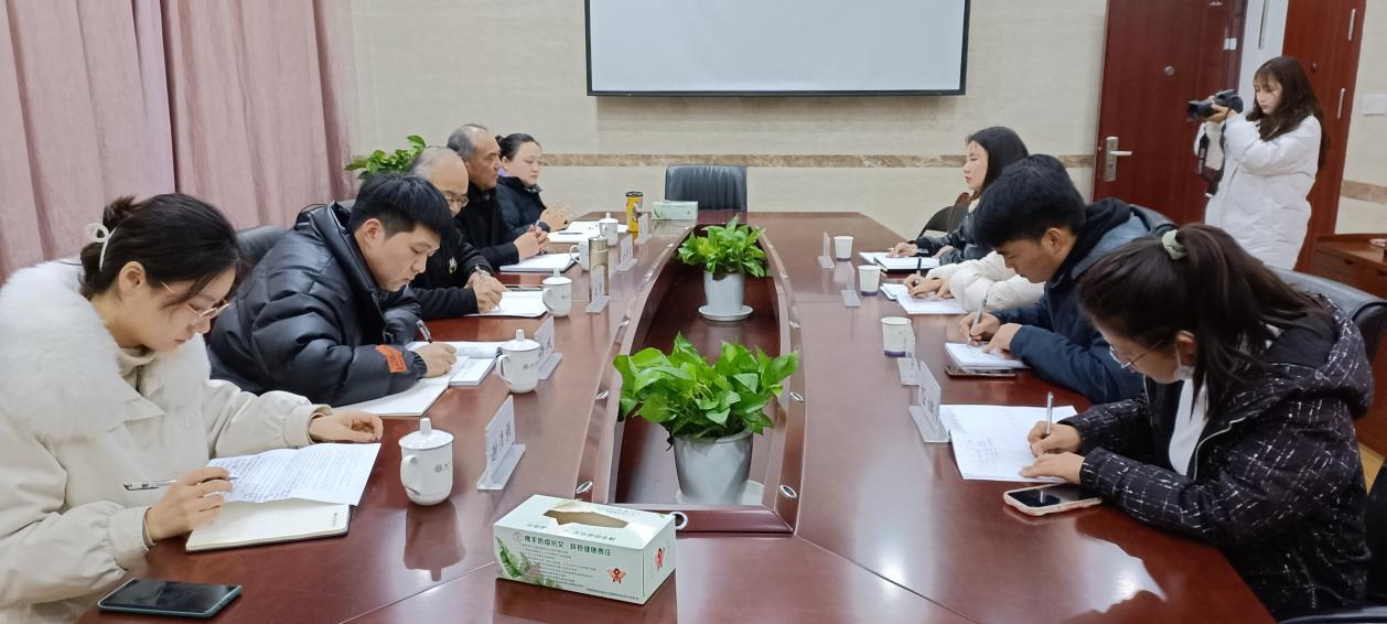 “强化沟通，齐抓共管” ——财经学院召开2023年新利体育在线官网首页登录入口春季师生座谈会