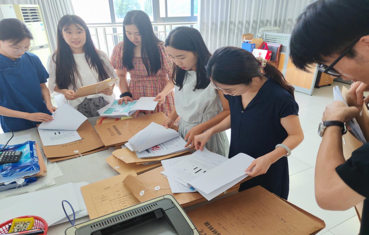 <strong>产品设计专业教研室组织开展教学归档材料专项检查会议</strong>