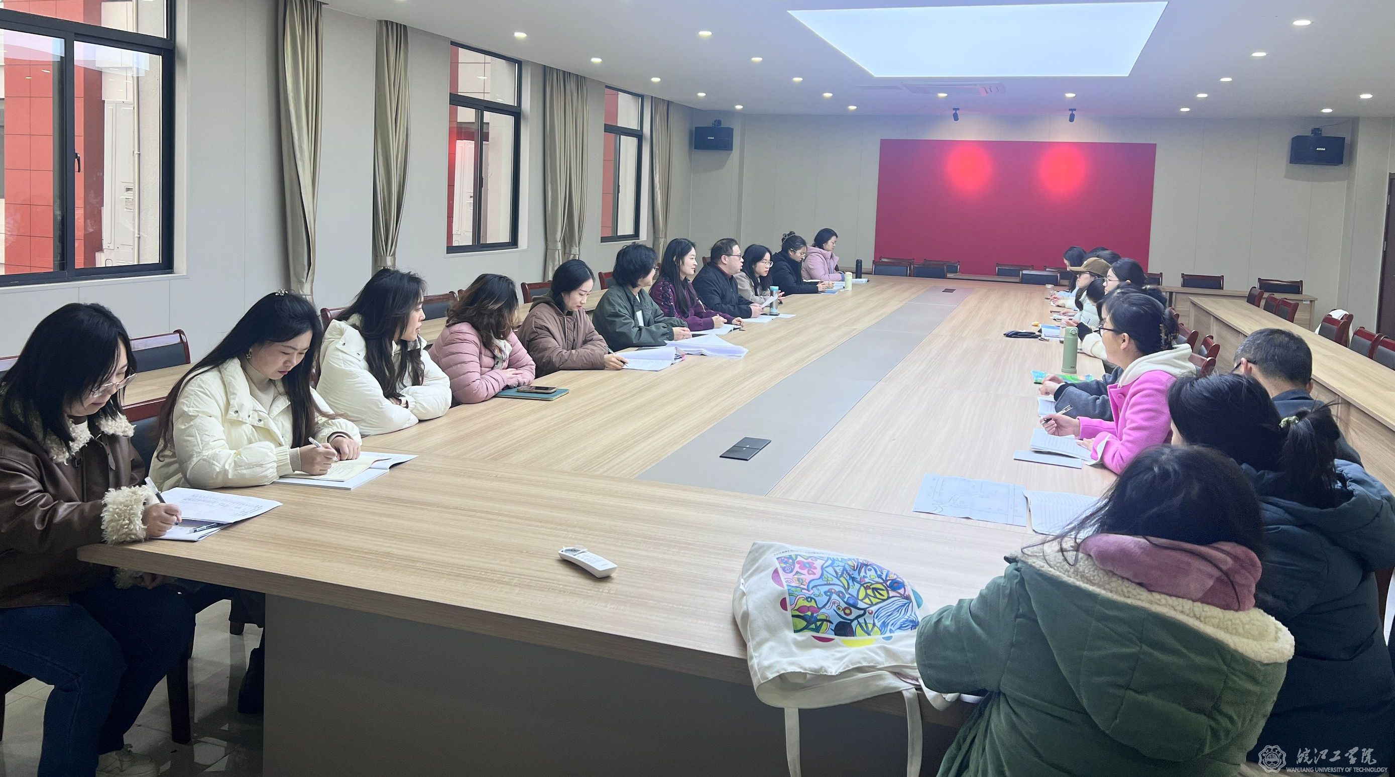 通识教育学院外语教研室召开期末阶段工作研讨会