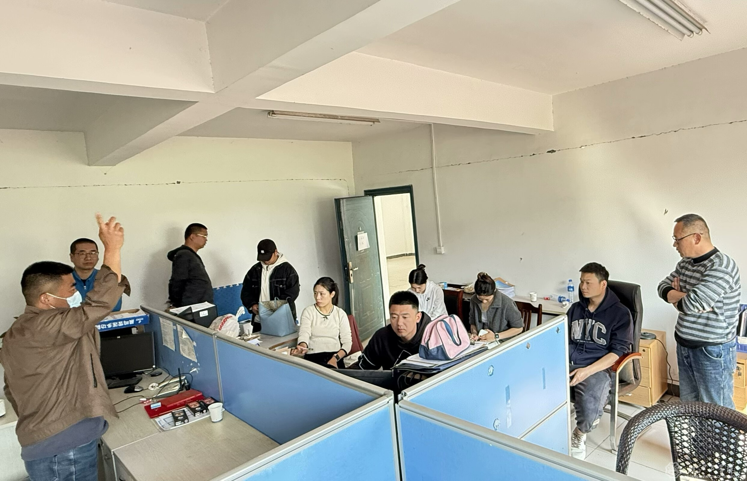 通识教育学院体育教研室召开校园马拉松赛前筹备会