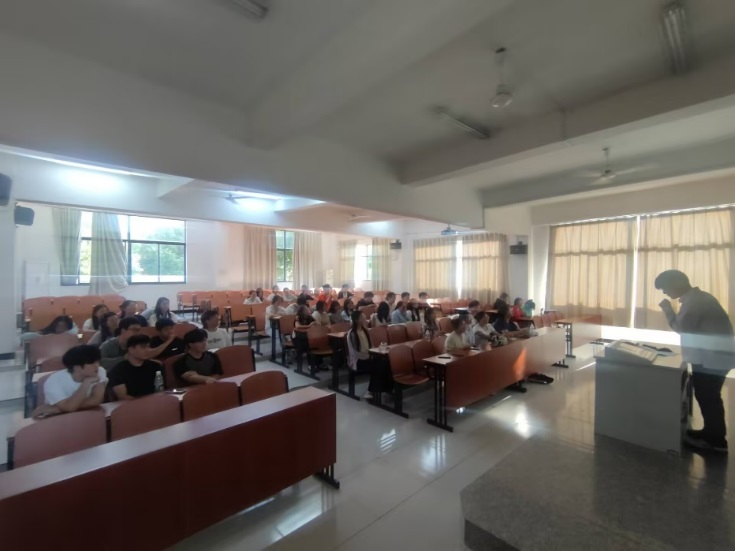 <strong>2025年考研经验分享会圆满落幕：水利工程学院农业资源与环境专业搭建考研助力桥梁</strong>